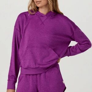 NWOT Vuori Halo Modern Pullover Hoodie Sweatshirt Magenta Heather Small